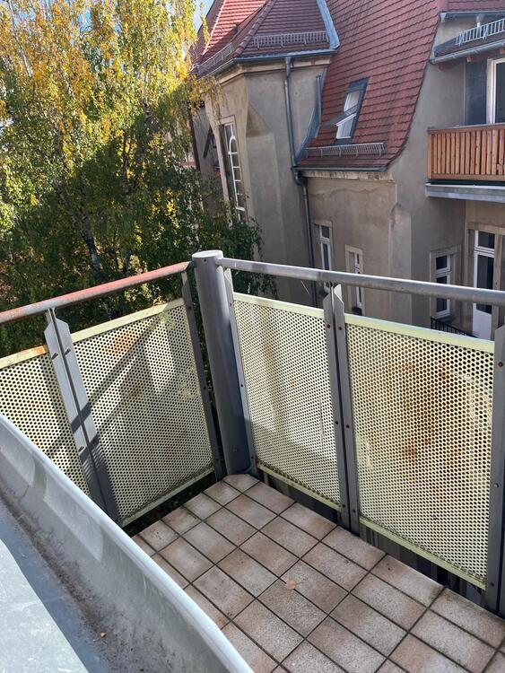 Renovierung in eigener Hand ! Tolle Lage, Herrliche Wohnung mit Balkon...5 Monate mietfrei 4 zimmer