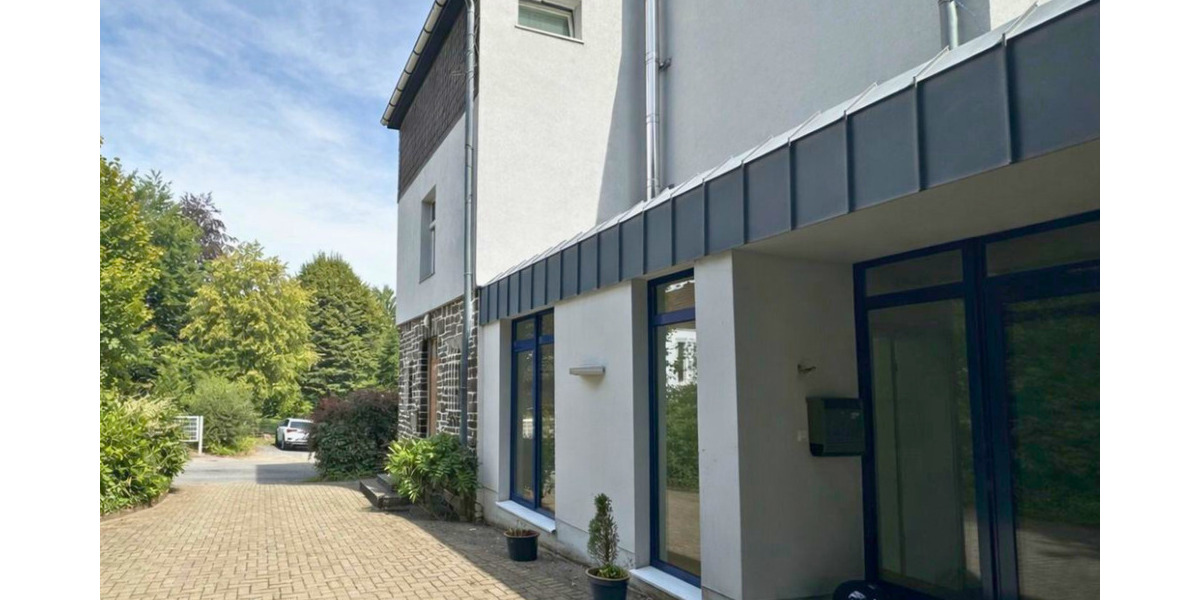 Doppelhaushälfte Neuenrade - 6 Zimmer, 140 m&sup2;, 985&euro; | Angebot:24700037