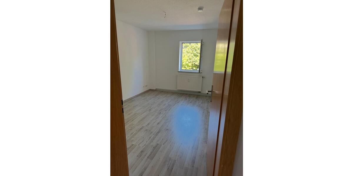 Etagenwohnung Sömmerda - 3 Zimmer, 58 m&sup2;, 580&euro; | Angebot:26099789