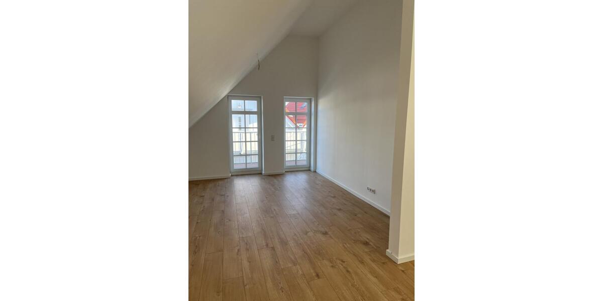 Dachgeschoßwohnung Fürstenwalde (Spree) - 2 Zimmer, 61 m&sup2;, 801&euro; | Angebot:25710613