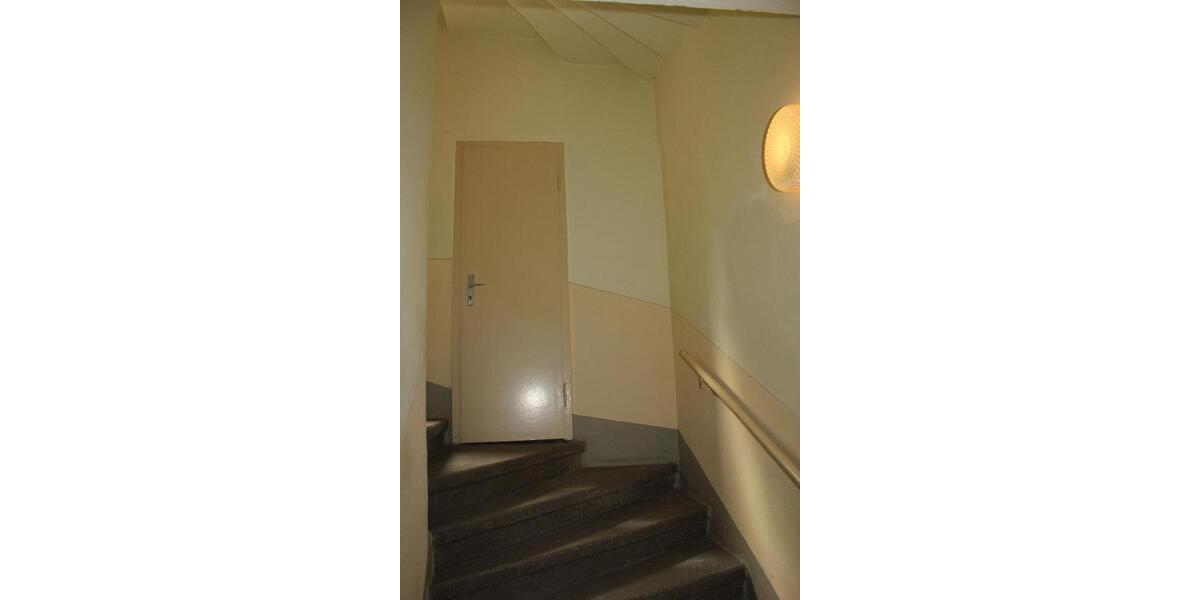 Etagenwohnung Reichenbach im Vogtland - 4 Zimmer, 84 m&sup2;, 300&euro; | Angebot:26566347