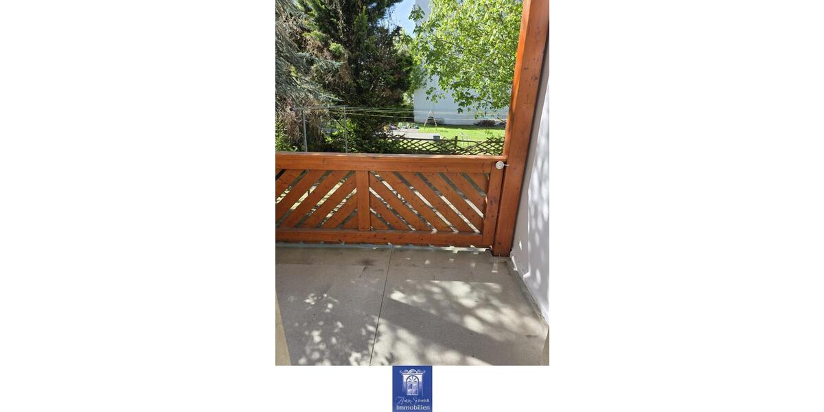 Etagenwohnung Döbeln - 3 Zimmer, 82 m&sup2;, 451&euro; | Angebot:26679943