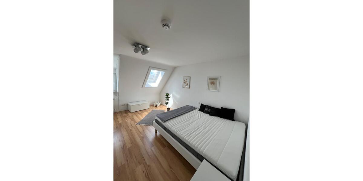 Etagenwohnung Stuttgart Luginsland - 2 Zimmer, 50 m&sup2;, 1.140&euro; | Angebot:26208118