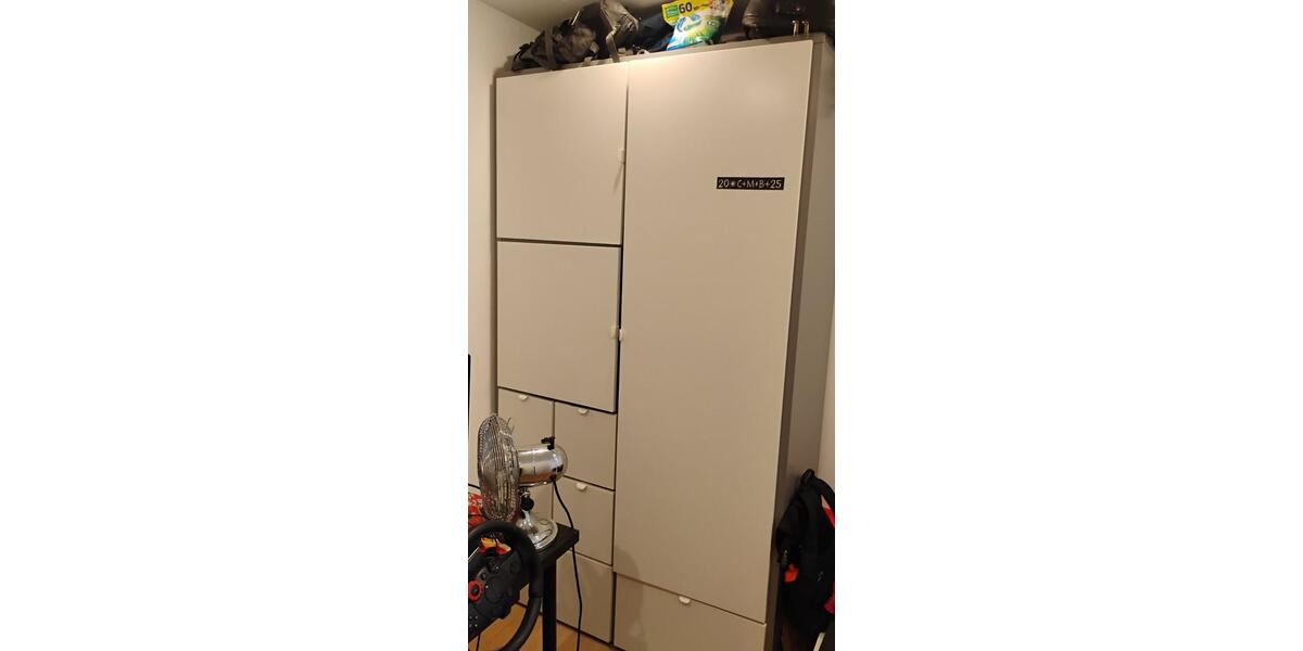 Ein tolles Zimmer in einer 5e Wohnung ab April zu vermieten 5 zimmer