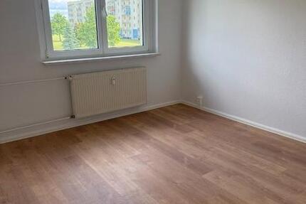 Wohnung Bad Sulza - 3 Zimmer, 60 m&sup2;, 300&euro; | Angebot:26647236