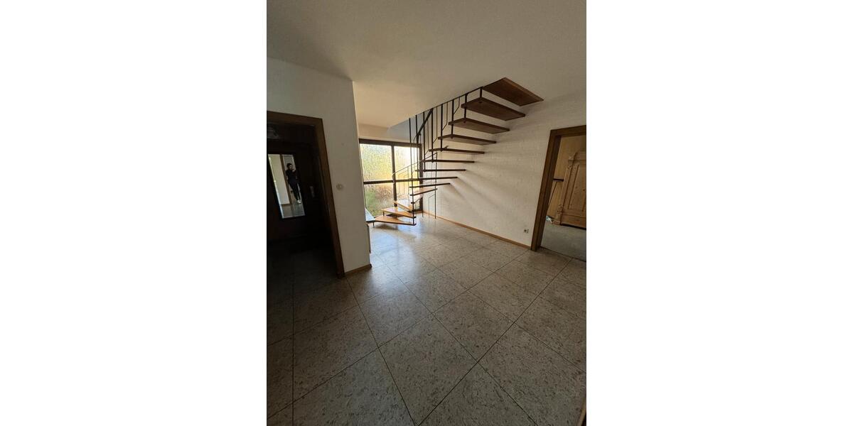 Einfamilienhaus Langenhagen Brink - 8 Zimmer, 168 m&sup2;, 2.600&euro; | Angebot:25422934