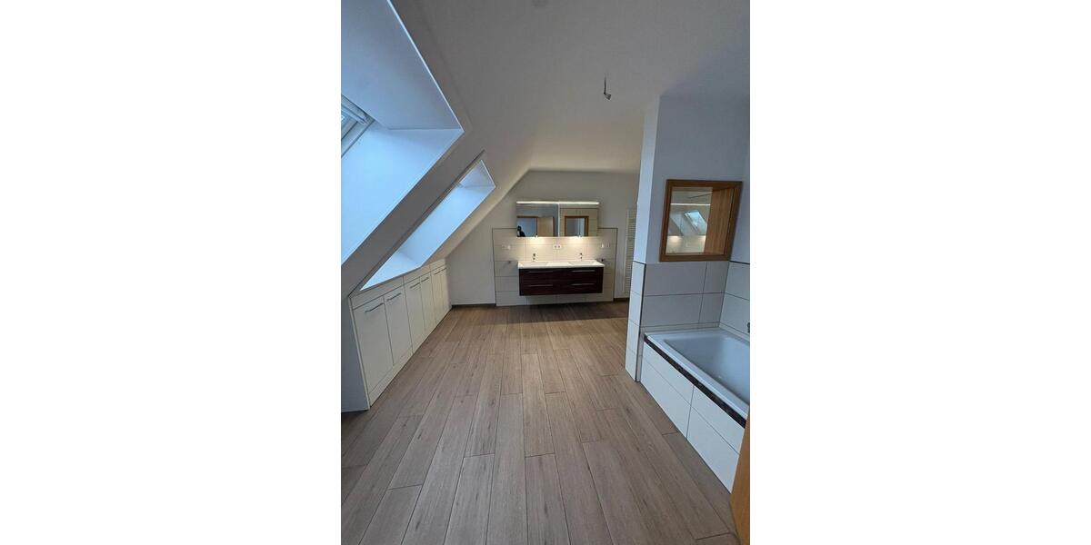 Helle DG-Wohnung mit Balkon & Kamin - direkt an der Neetze 3 zimmer