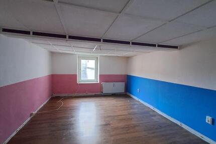 Renovierungsbedürftige 3-Zimmer-Wohnung in Genthin – 95 m² – Mühlenstraße 22 3 zimmer