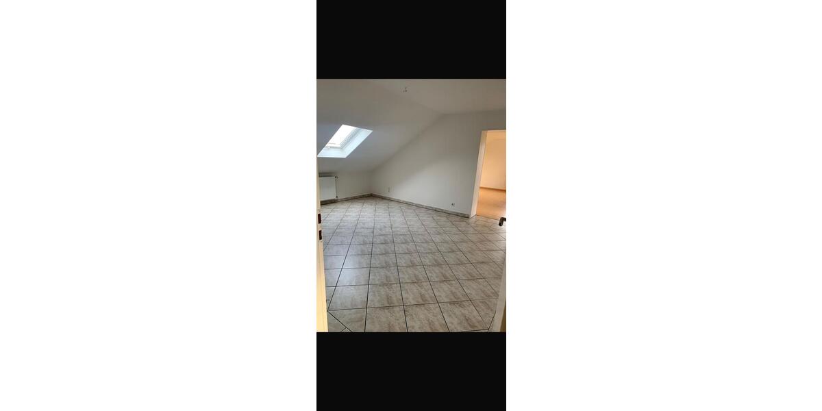 Dachgeschoßwohnung Frankenberg (Eder) - 3 Zimmer, 80 m&sup2;, 850&euro; | Angebot:26654350