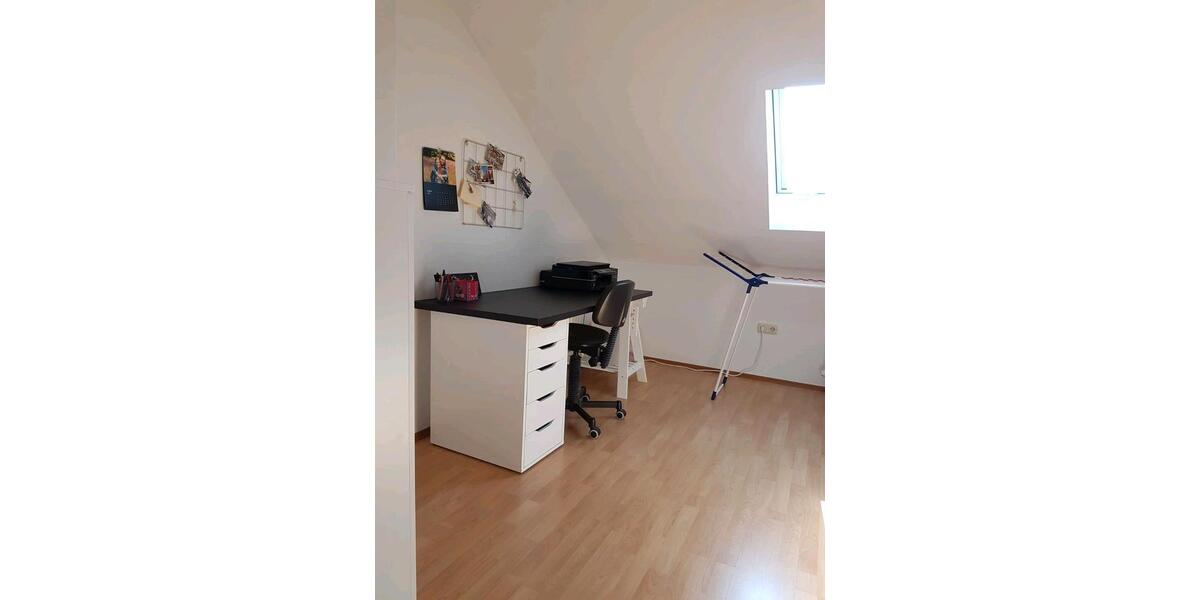 Dachgeschoßwohnung Großostheim - 3 Zimmer, 75 m&sup2;, 850&euro; | Angebot:25987683