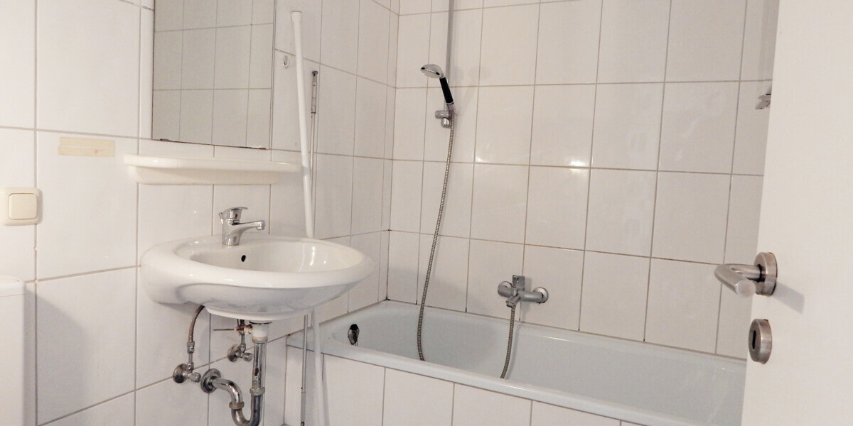 2 Zimmer Mietwohnung mit schönem Bergblick in 83410 Laufen - frei ab 01.09.2026 - Aufzug vorhanden - Etagenwohnung Laufen Laufen | Angebot:26988609