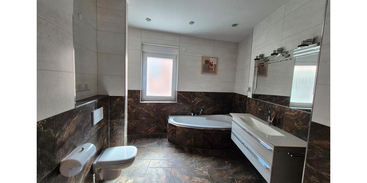 Etagenwohnung Bad Sülze - 4.5 Zimmer, 138 m&sup2;, 1.040&euro; | Angebot:26043906