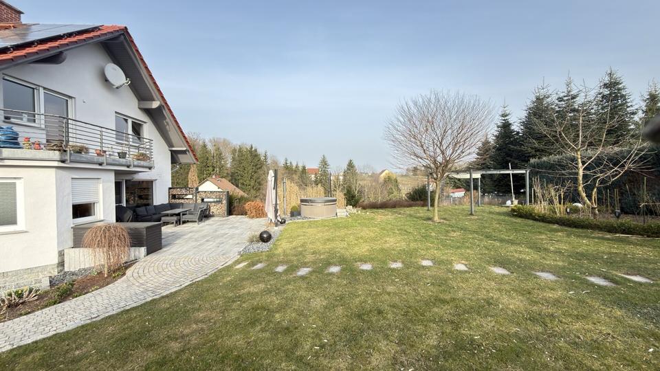 Mehrfamilienhaus, Wohnhaus Döbeln - 8 Zimmer, 200 m&sup2;, 2.500&euro; | Angebot:25612550