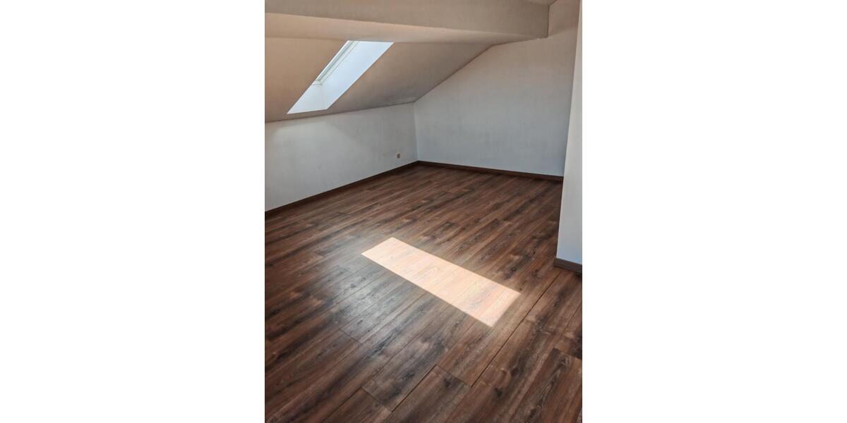 Dachgeschoßwohnung Falkenberg - 4 Zimmer, 120 m&sup2;, 740&euro; | Angebot:26337901
