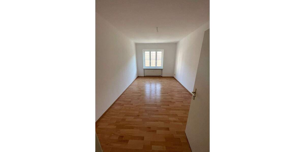 Etagenwohnung Pirna Copitz - 3 Zimmer, 87 m&sup2;, 740&euro; | Angebot:25065817