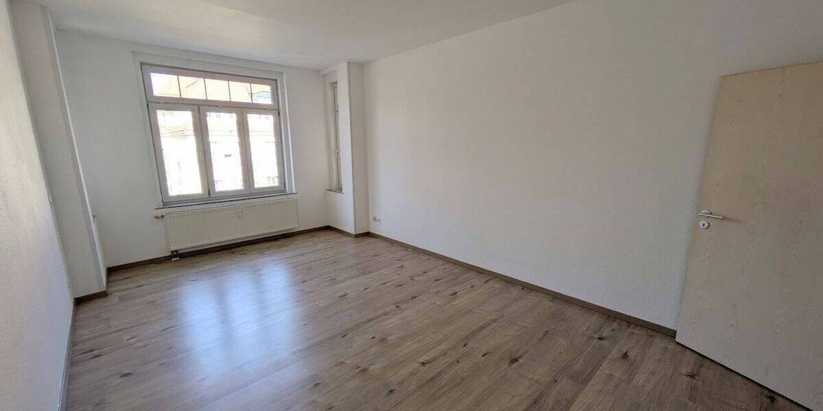 Etagenwohnung Zwickau Pölbitz - 3 Zimmer, 93 m&sup2;, 560&euro; | Angebot:26758903