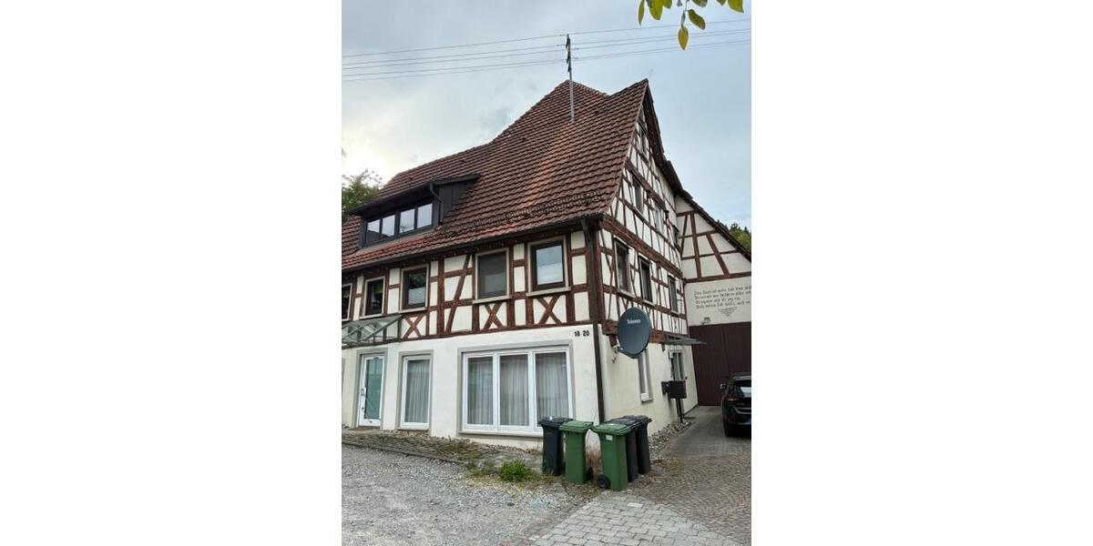 Dachgeschoßwohnung Rottenburg am Neckar - 3 Zimmer, 69 m&sup2;, 690&euro; | Angebot:26580014