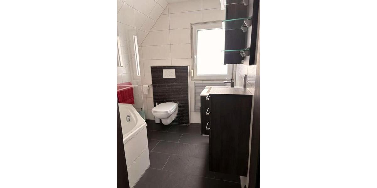 Kleines, gepflegtes Haus mit drei Zimmern und Einbauküche 3 zimmer