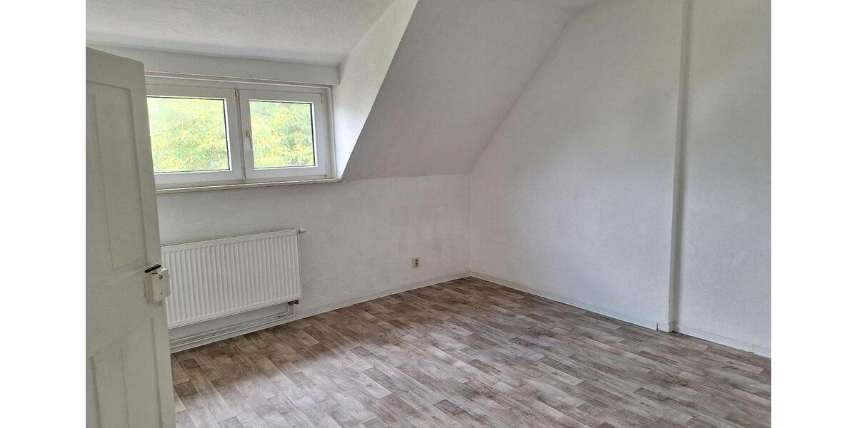 Dachgeschoßwohnung Allstedt - 4 Zimmer, 600&euro; | Angebot:21659156