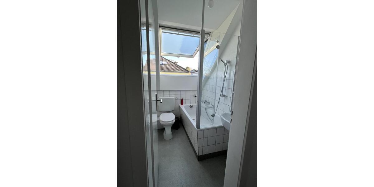 Dachgeschoßwohnung Haan - 2 Zimmer, 41 m&sup2;, 510&euro; | Angebot:25061902