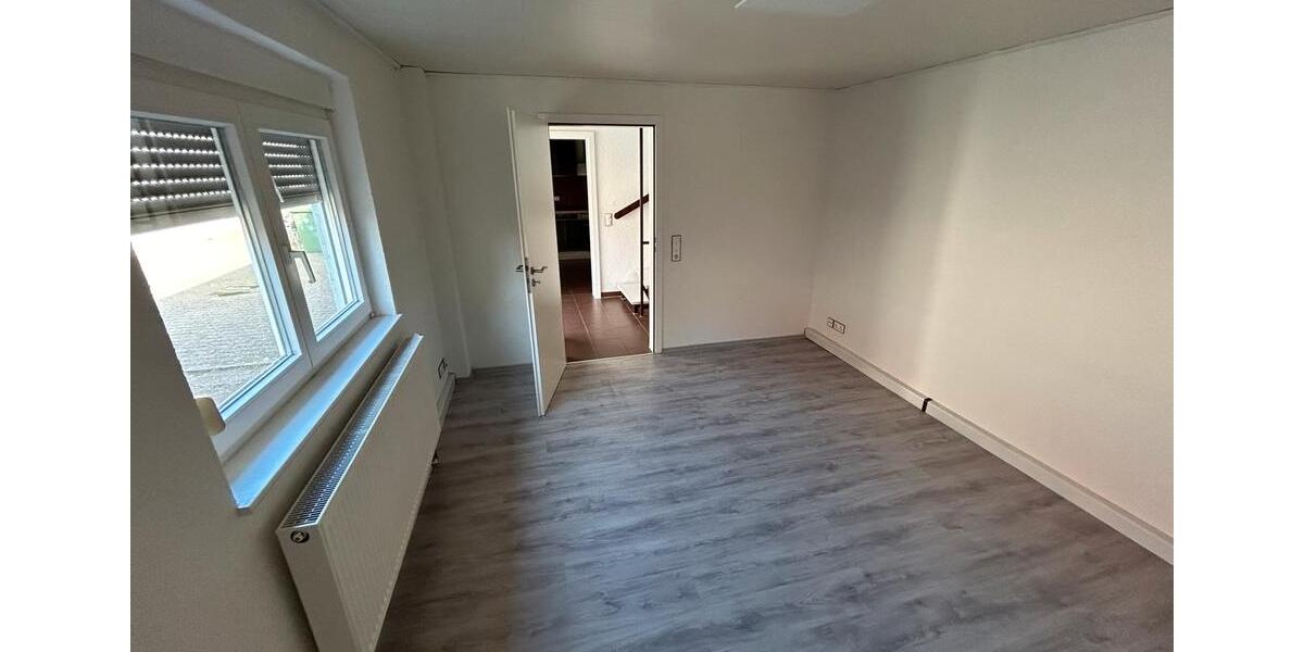 Maisonettenwohnung Waghäusel - 2 Zimmer, 60 m&sup2;, 750&euro; | Angebot:25982357