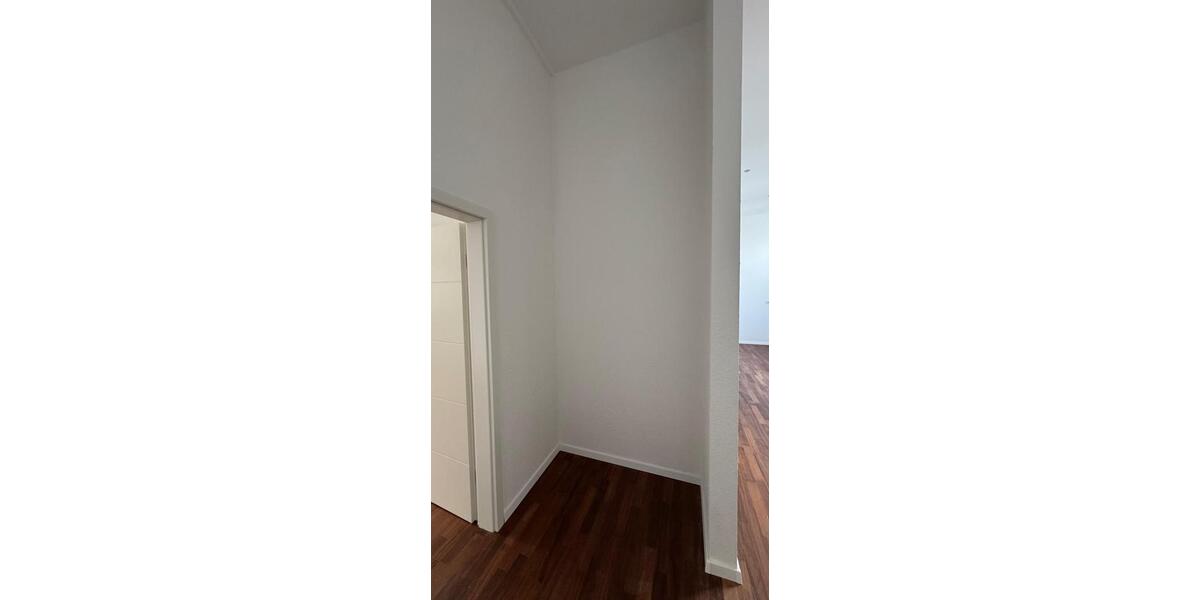 Etagenwohnung Saarbrücken - 3 Zimmer, 76 m&sup2;, 1.100&euro; | Angebot:26351506