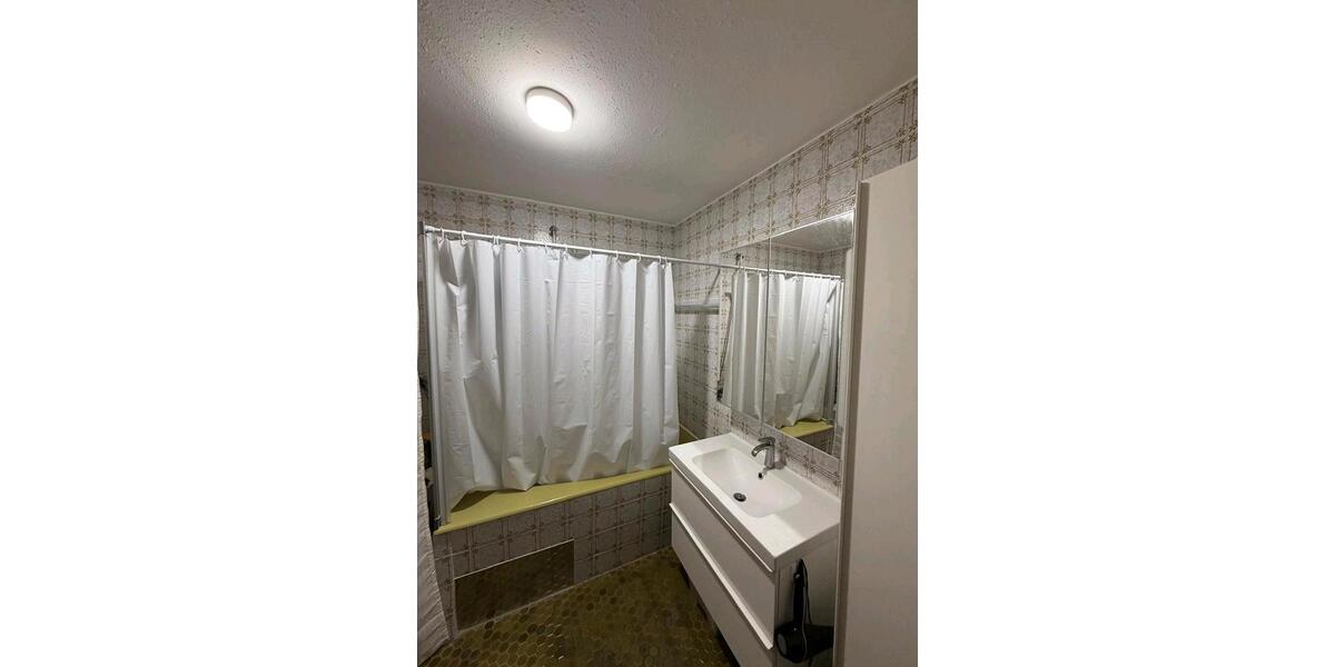 Etagenwohnung Bornheim - 3 Zimmer, 100 m&sup2;, 1.290&euro; | Angebot:26650124