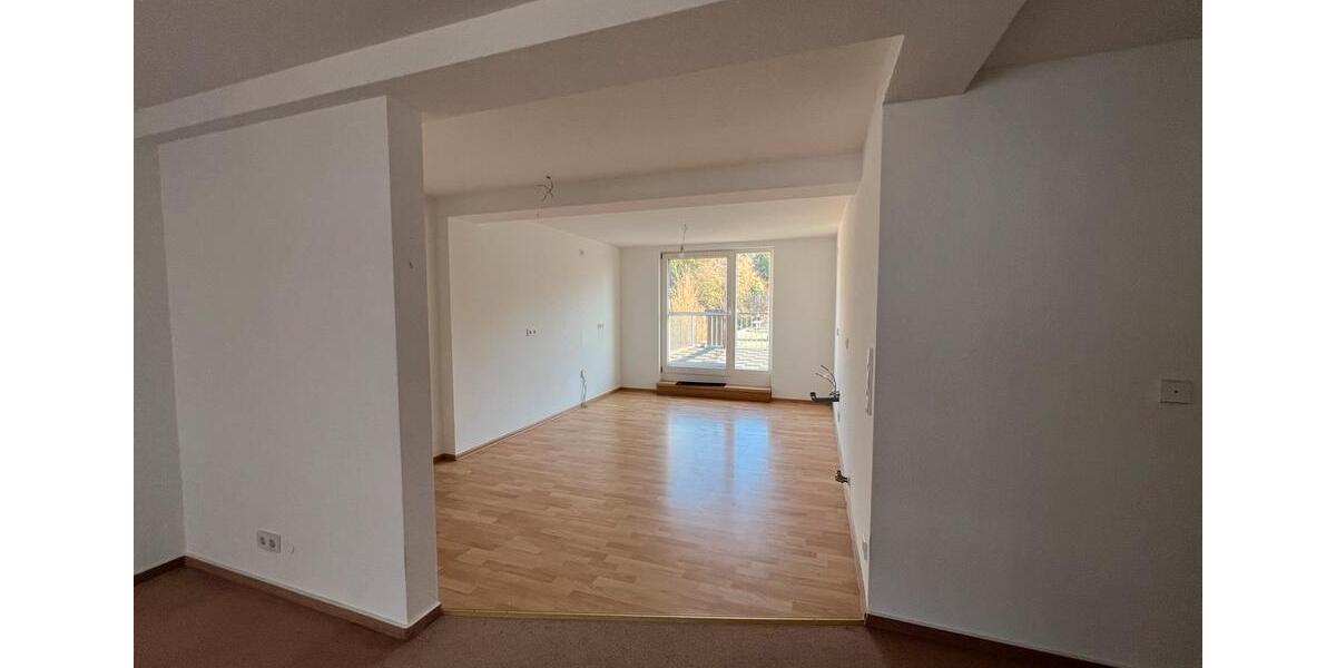 Helle, renovierte 3-Zimmerwohnung mit Balkon in zentraler Lage 3 zimmer