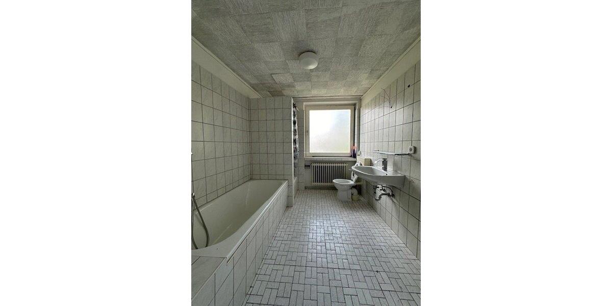 Etagenwohnung Zetel - 3 Zimmer, 92 m&sup2;, 900&euro; | Angebot:26634778