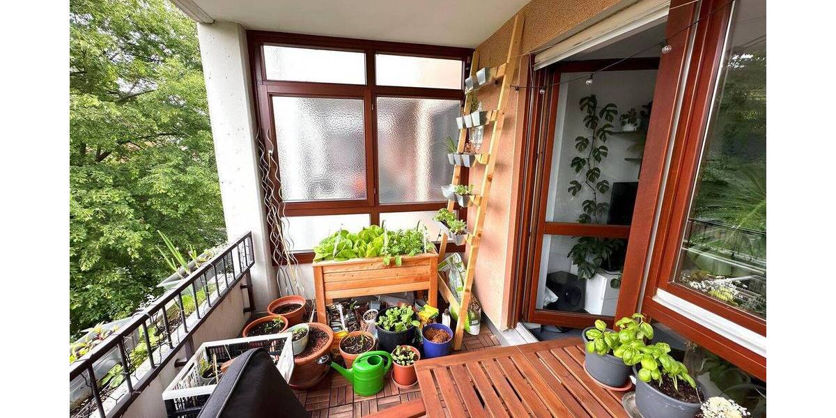 Etagenwohnung Augsburg Göggingen - 2 Zimmer, 65 m&sup2;, 1.080&euro; | Angebot:26825021