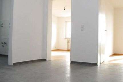 Wohnung Sindelfingen Sindelfingen (Stadt) - 3 Zimmer, 83 m&sup2;, 1.100&euro; | Angebot:27259002