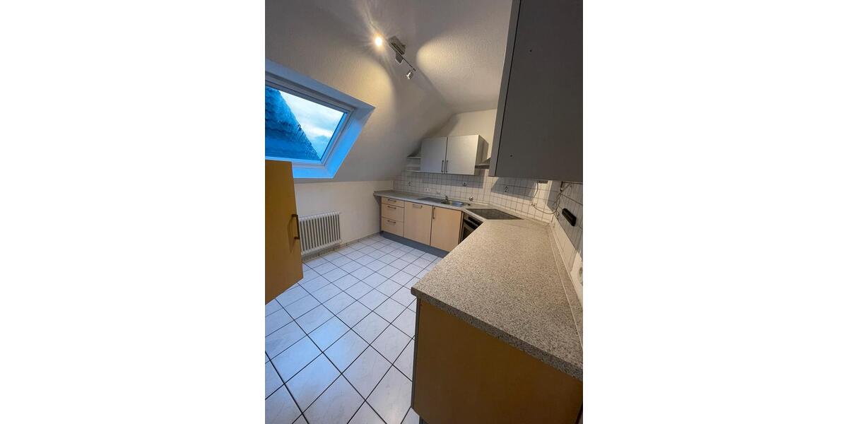 Dachgeschoßwohnung Lingen (Ems) - 3 Zimmer, 86 m&sup2;, 750&euro; | Angebot:24507062