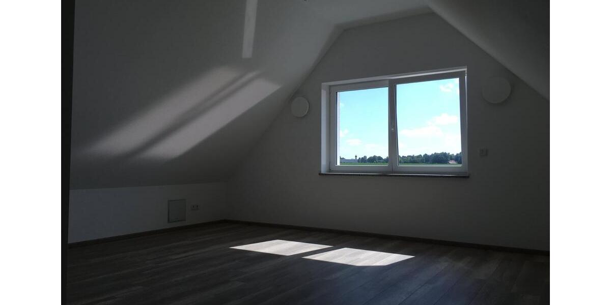 Dachgeschoßwohnung Dürrlauingen - 7 Zimmer, 175 m&sup2;, 1.300&euro; | Angebot:25509717