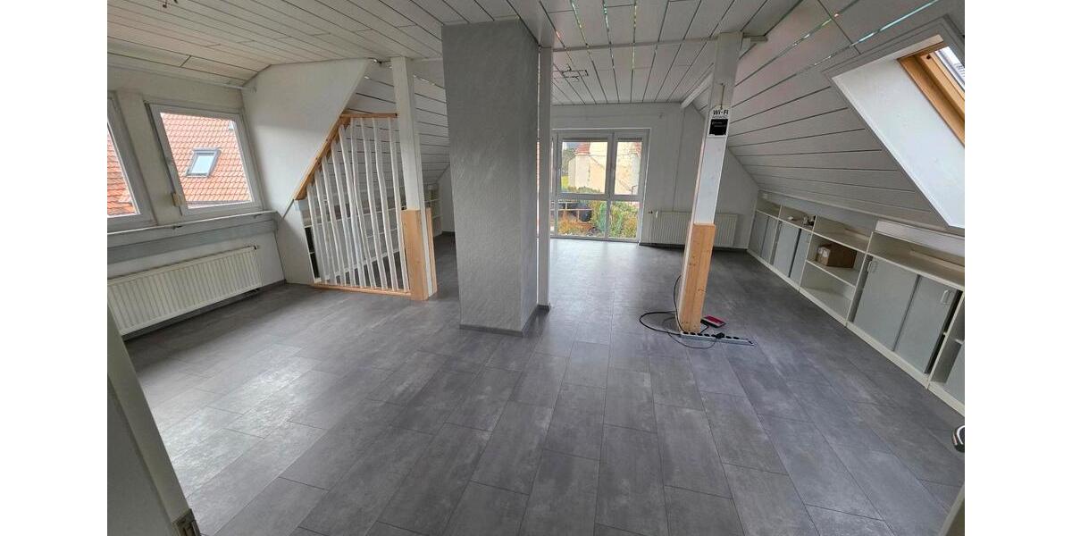Dachgeschoßwohnung Geislingen - 2 Zimmer, 77 m&sup2;, 900&euro; | Angebot:25716857