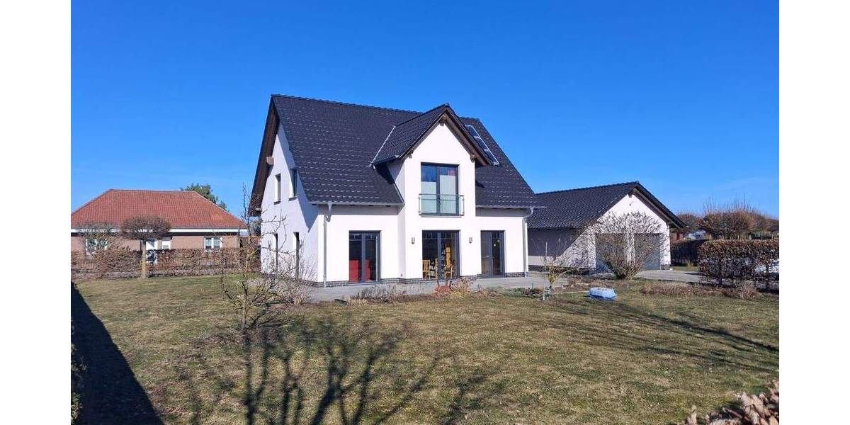 Einfamilienhaus Fehrbellin - 5 Zimmer, 170 m&sup2;, 1.700&euro; | Angebot:25819994