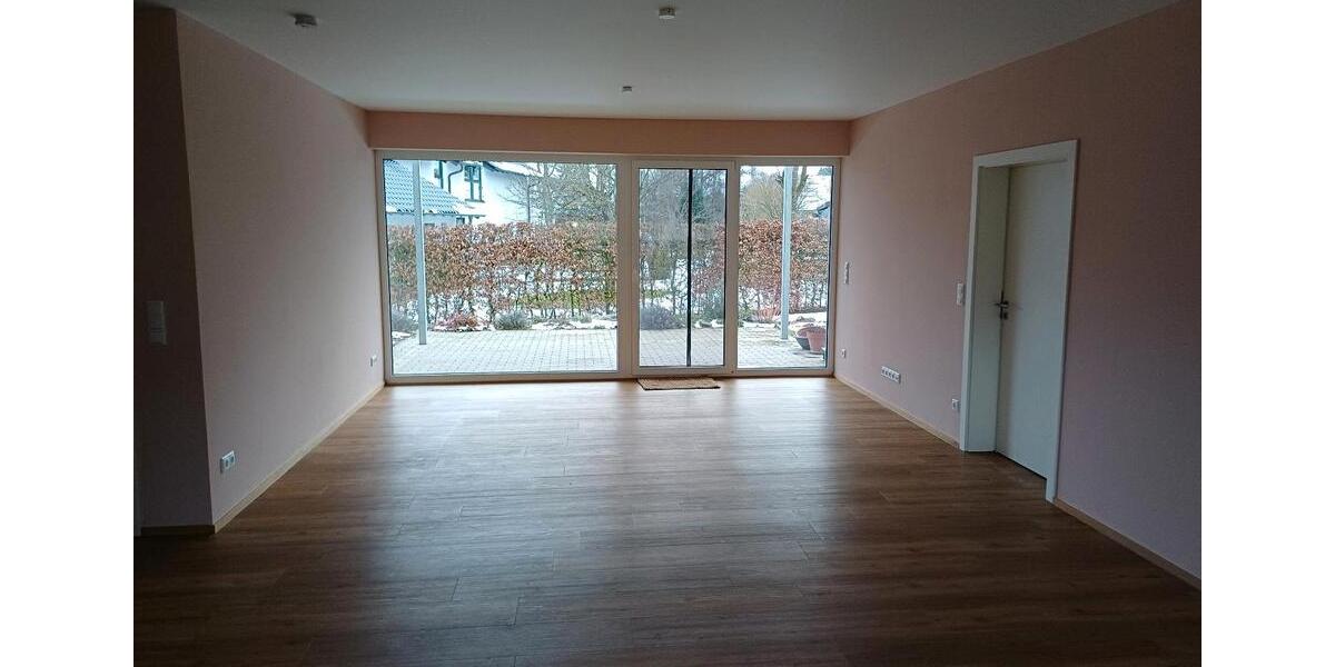 Erdgeschoßwohnung Jünkerath - 4 Zimmer, 98 m&sup2;, 1.015&euro; | Angebot:25104281