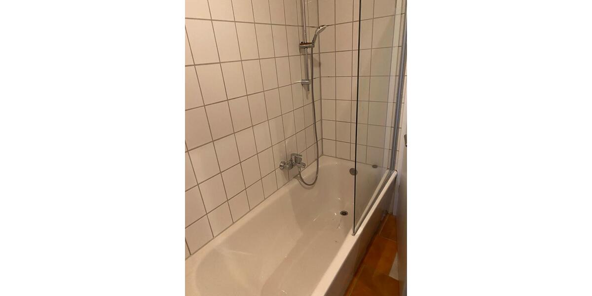 Dachgeschoßwohnung Pollenfeld - 4 Zimmer, 85 m&sup2;, 850&euro; | Angebot:24552901