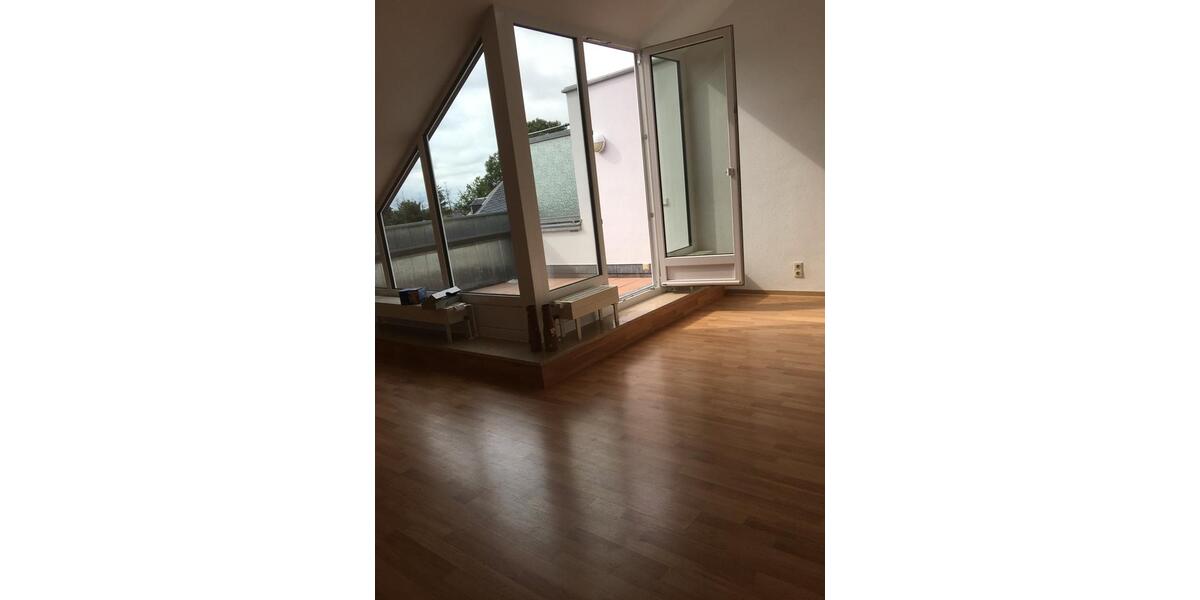 Dachgeschoßwohnung Plauen - 2 Zimmer, 62 m&sup2;, 480&euro; | Angebot:24937071