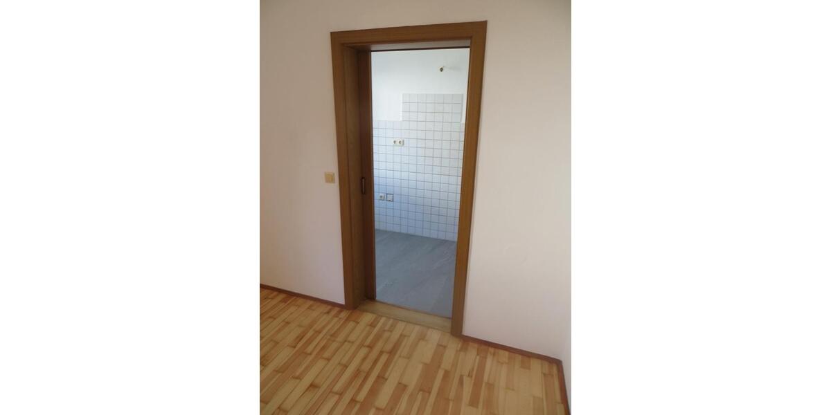 4-Zimmer-Wohnung in Tegernheim ab 01.04.2026 zu vermieten 4 zimmer