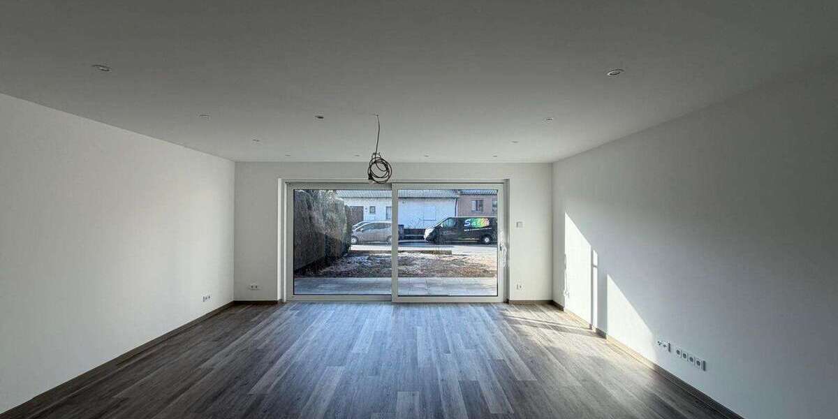 Einfamilienhaus Straubing - 4 Zimmer, 125 m&sup2;, 1.300&euro; | Angebot:26740348