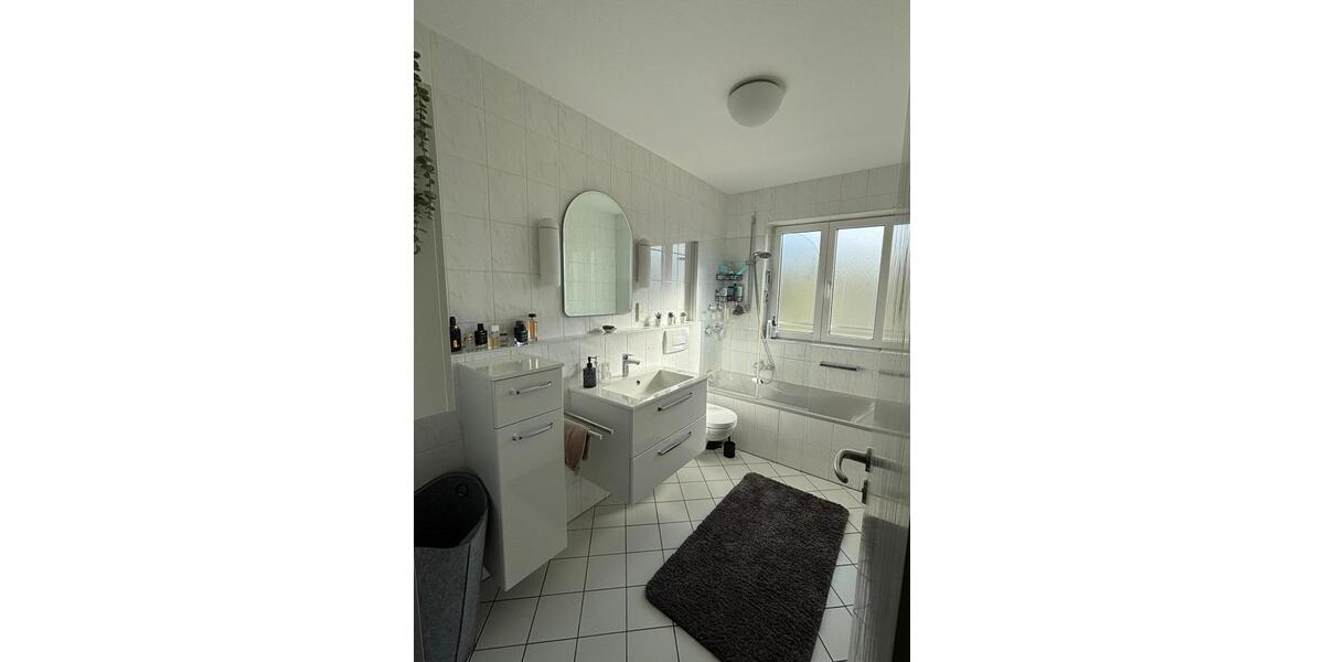 Etagenwohnung Ludwigshafen am Rhein - 2 Zimmer, 73 m&sup2;, 870&euro; | Angebot:26587141