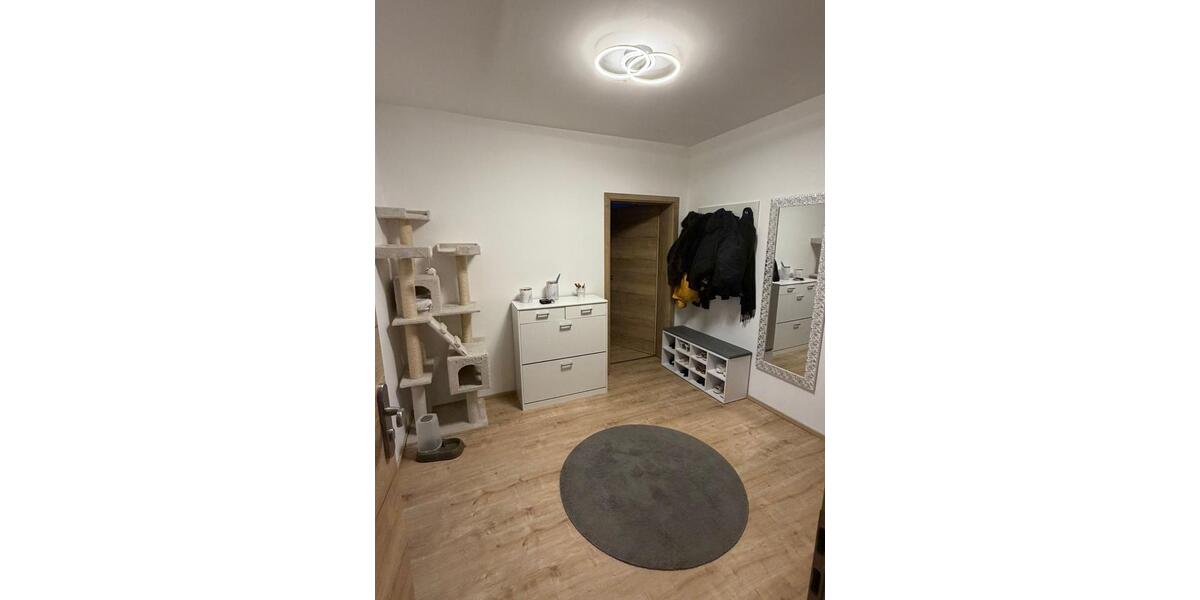 Dachgeschoßwohnung Herrieden - 3 Zimmer, 78 m&sup2;, 870&euro; | Angebot:24755452