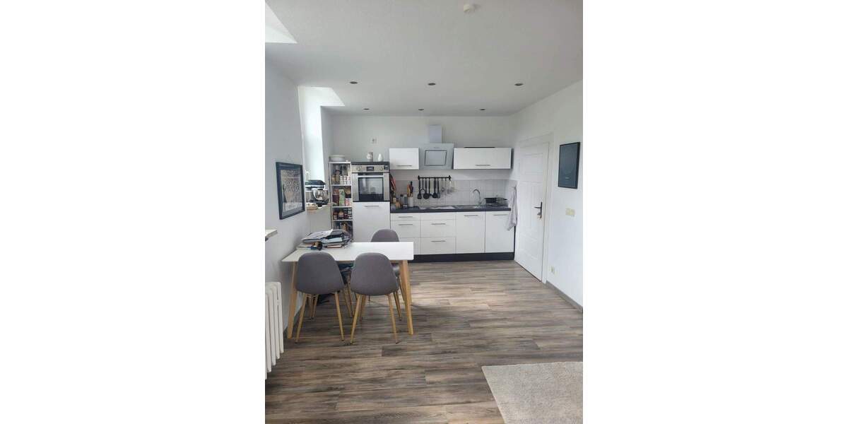 Etagenwohnung Eisenberg - 2 Zimmer, 51 m&sup2;, 305&euro; | Angebot:26629678