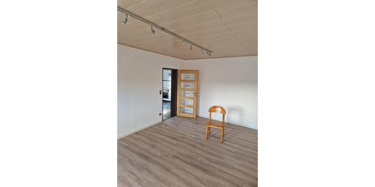 Dachgeschoßwohnung Arnsberg Obereimer - 3 Zimmer, 71 m&sup2;, 550&euro; | Angebot:26041000