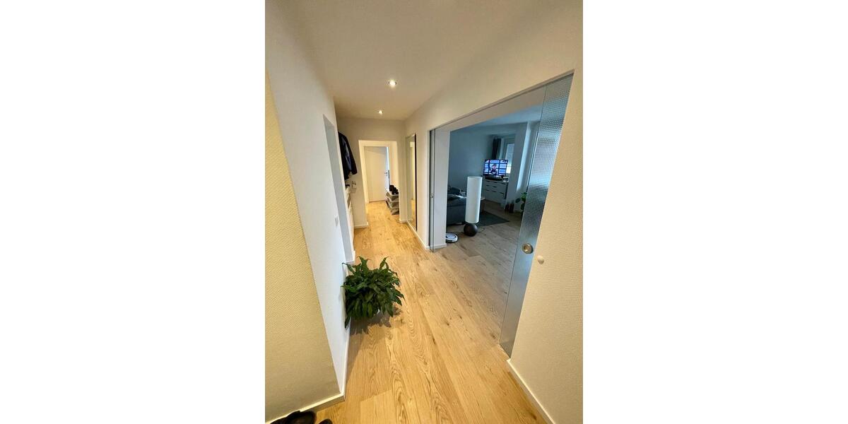 Etagenwohnung Wunstorf - 3 Zimmer, 93 m&sup2;, 1.200&euro; | Angebot:26483385