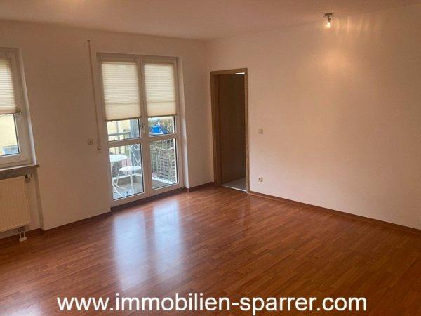 Etagenwohnung Weiden in der Oberpfalz - 1 Zimmer, 32 m&sup2;, 380&euro; | Angebot:25978588