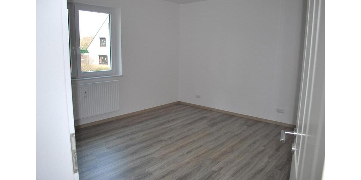 Moderne, helle 3 Zimmerwohnung mit Balkon, in kleiner Wohnanlage 3 zimmer