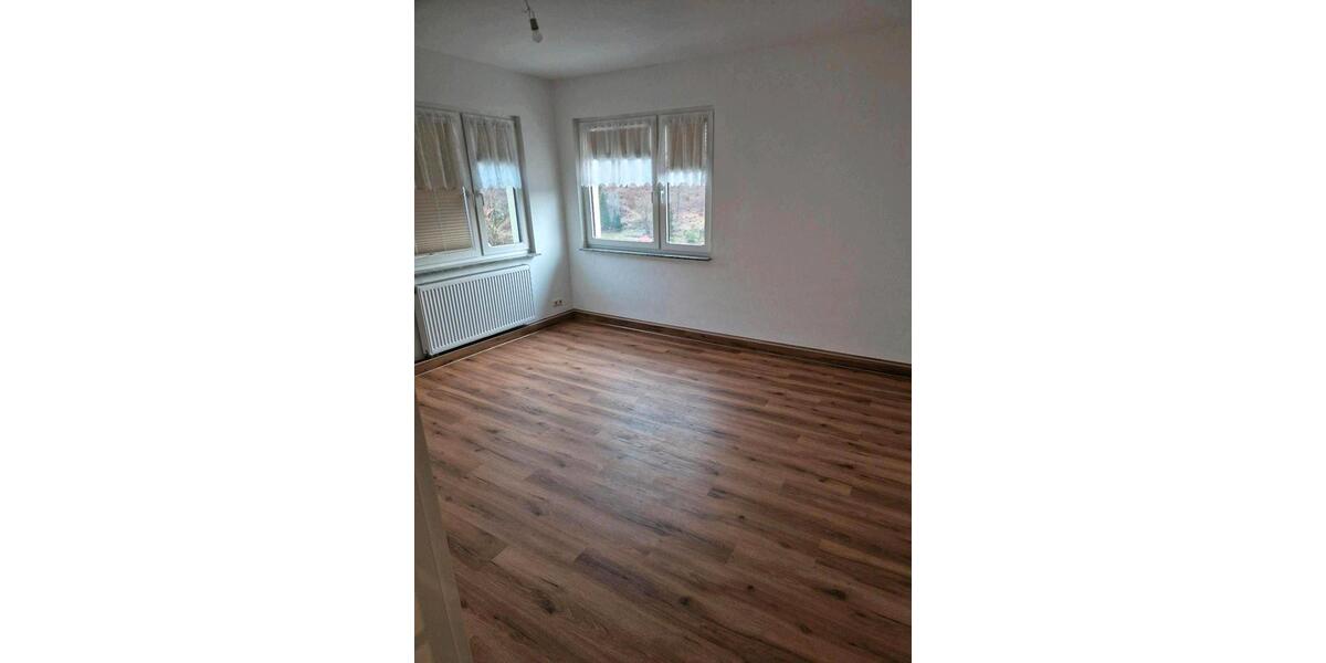 Etagenwohnung Ruhla - 3 Zimmer, 70 m&sup2;, 530&euro; | Angebot:25892552
