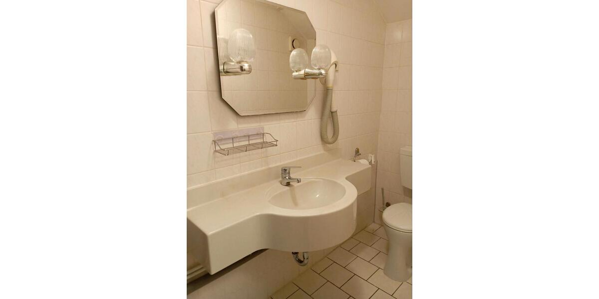 Dachgeschoßwohnung Uetze - 1.5 Zimmer, 280&euro; | Angebot:22989188