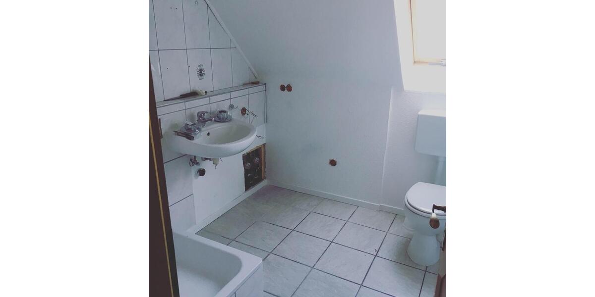 Dachgeschoßwohnung Idstein - 3 Zimmer, 760&euro; | Angebot:23120085